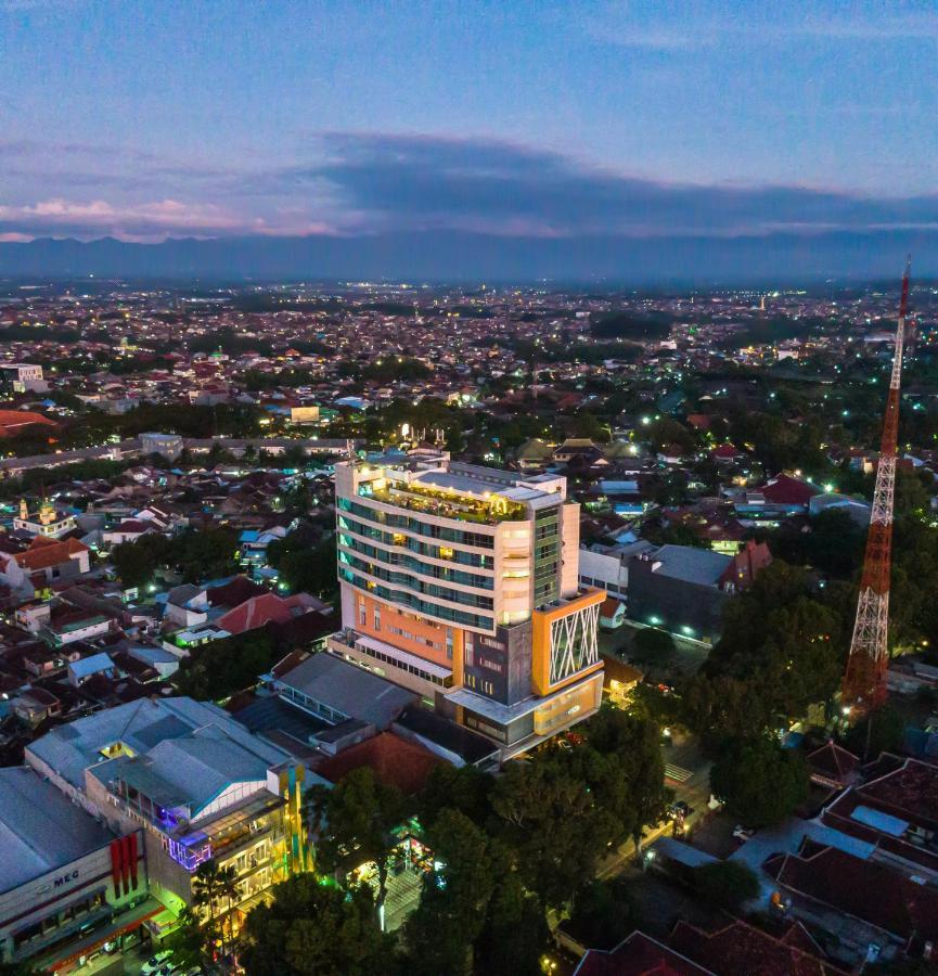 The 1O1 Malang Oj Hotel Exterior photo