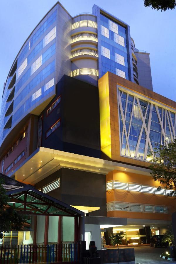 The 1O1 Malang Oj Hotel Exterior photo