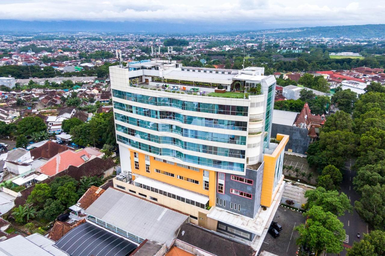 The 1O1 Malang Oj Hotel Exterior photo